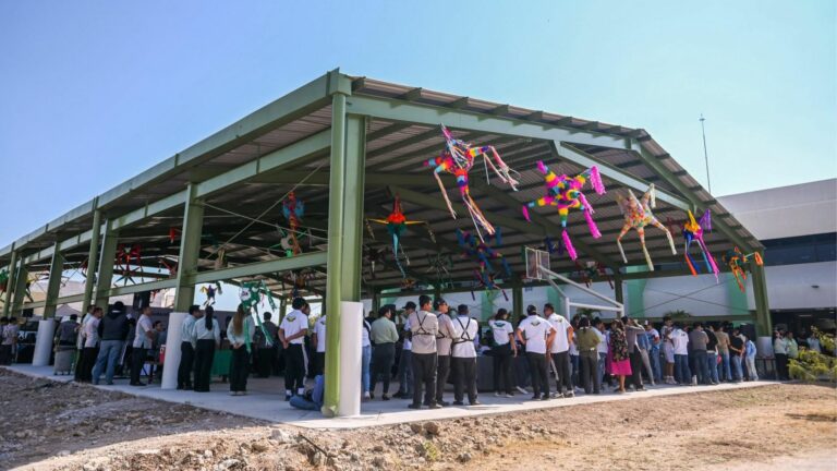 Gobierno acelera entrega de obras en la UTSEM