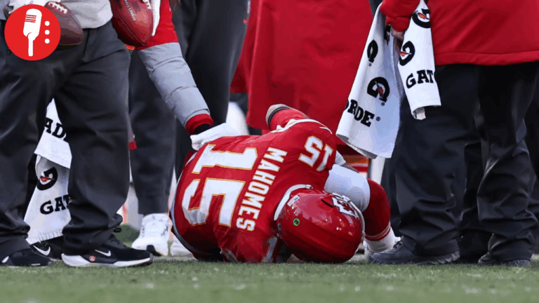 Terrible golpe para los Chiefs: Patrick Mahomes sufre rotura de ligamento y podría ser baja hasta un año