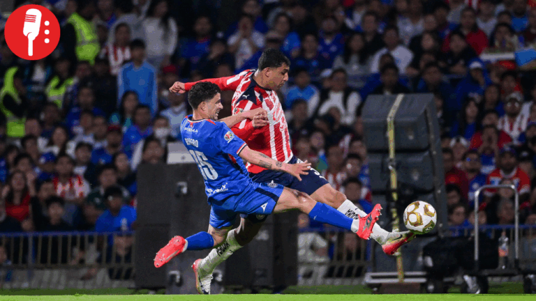 Cruz Azul resiste la marea rojiblanca y firma una noche épica rumbo a semifinales