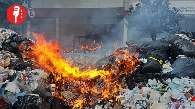Protesta ardiente de barrenderos en la alcaldía Cuauhtémoc