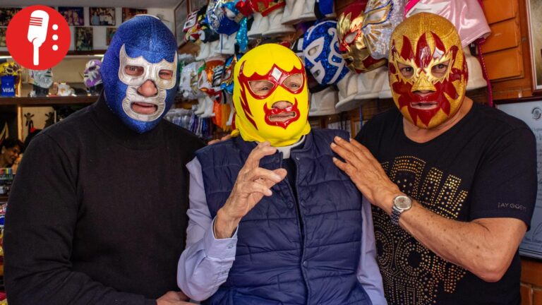 Fray Tormenta: La fe lo llevó de sacerdote a luchador para ayudar a niños necesitados