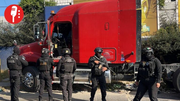 Operativo exprés en Puebla frena robo de tráiler y deja un detenido en minutos