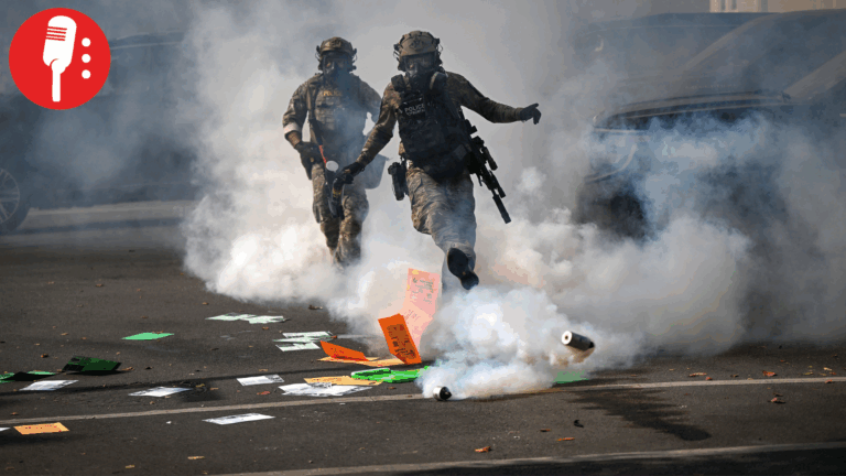 Agentes del ICE reprimen con gas a civiles en Mineápolis