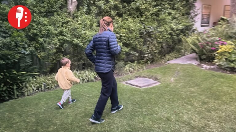Sheinbaum jugando con su nieto Pablo