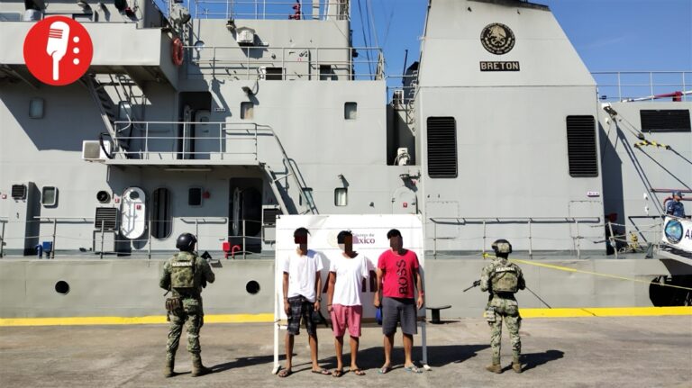 Capturan a tres hombres por tráfico de combustible en Michoacán