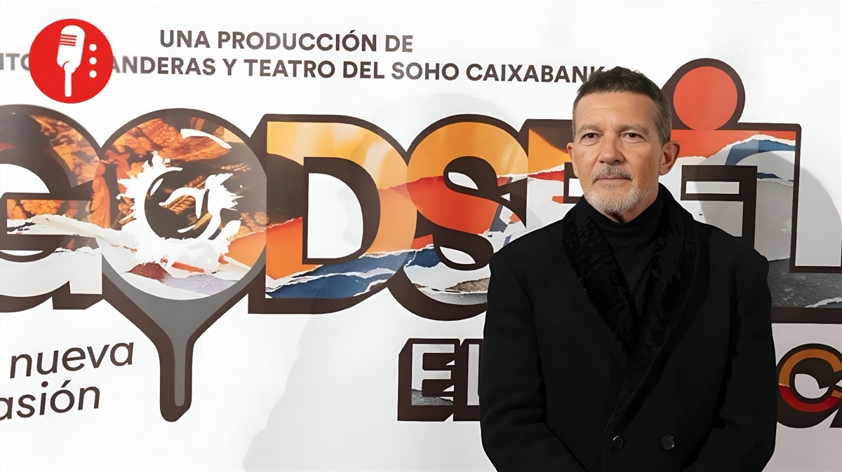Antonio Banderas denuncia políticas inmigratorias y defiende el teatro