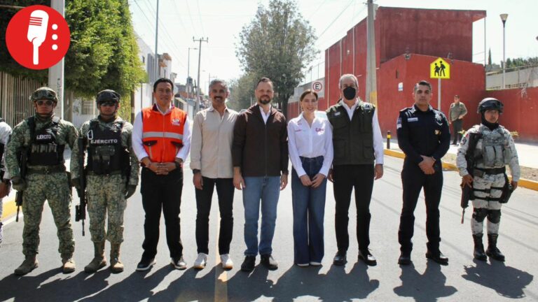 Pepe Chedraui entrega rehabilitación vial en Unidad Habitacional San Roque