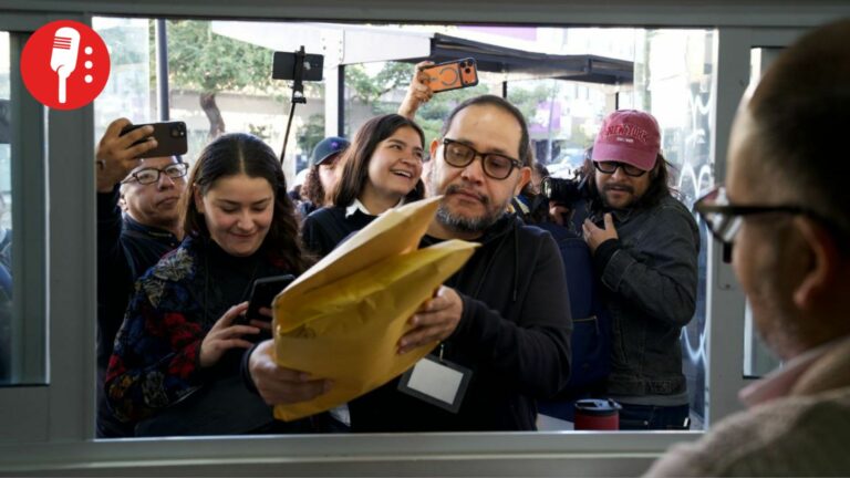 Entrega de nuevas tarjetas para transporte en Jalisco enfrenta retrasos y rechazo social