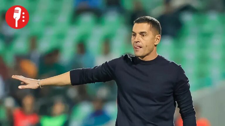 Fuera Francisco Rodríguez de Santos; entra Omar Tapia al quite