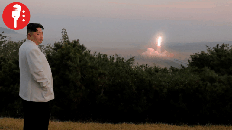 “Ninguna fuerza podrá esperar la protección de Dios”: Kim Jong Un presume lanzacohetes nuclear