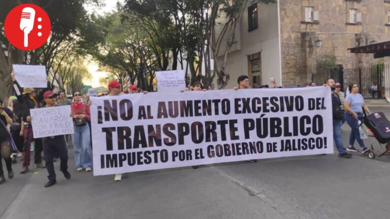Persisten protestas en Guadalajara contra el tarifazo del transporte público