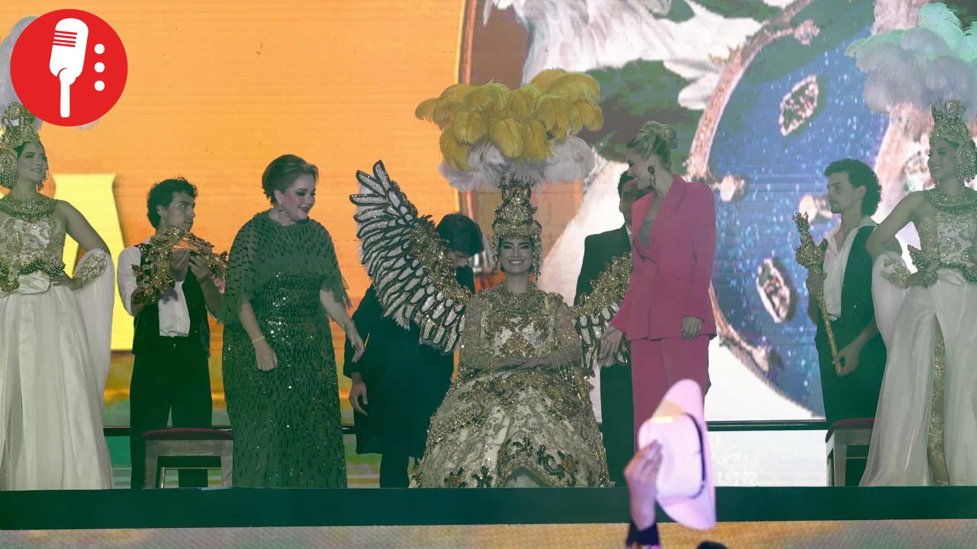 Coronan a Anahí I como Reina del Carnaval Internacional de Mazatlán 2026