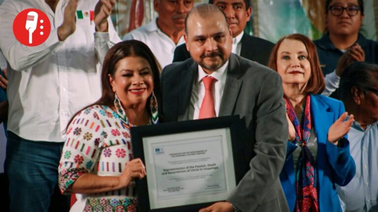 Clara Brugada, recibe reconocimiento de la UNESCO por la pasión de Cristo en Iztapalapa