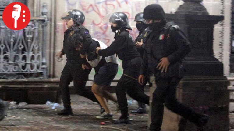 Tensión y acusaciones de represión marcan la marcha del 8M en Nuevo León