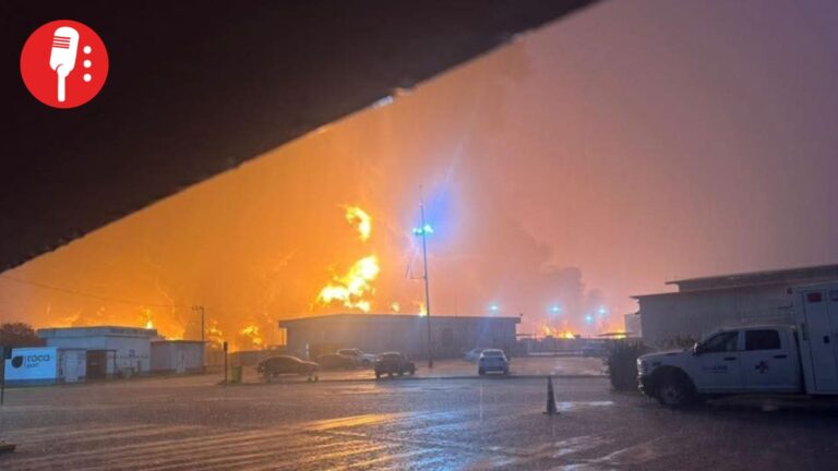 Pemex controla incendio en barda perimetral de Refinería Olmeca; descartan daños mayores