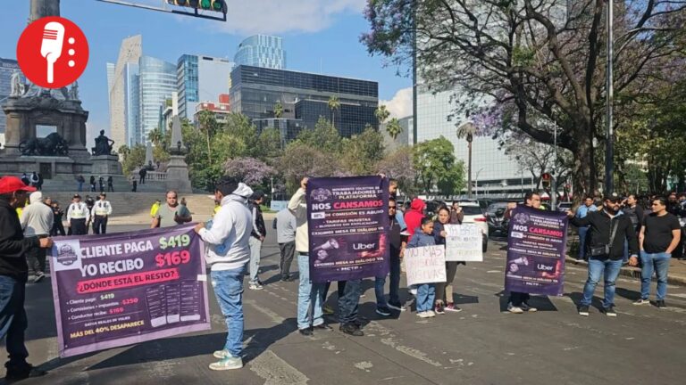 Conductores de plataformas digitales protestan en el Ángel de la Independencia; exigen regulación laboral
