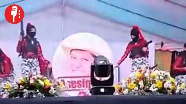 Cesan a directora y docente por “narco-coreografía” en bachilleres de Michoacán