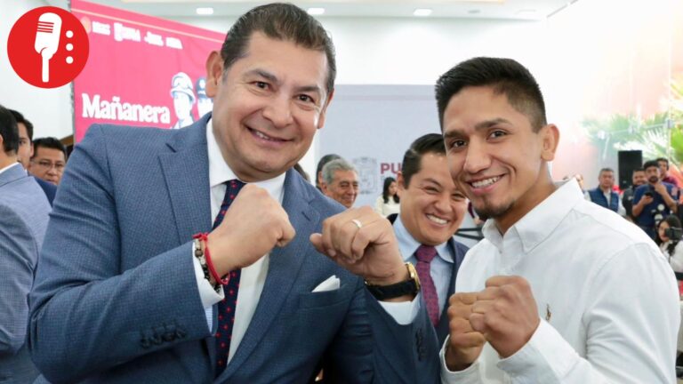 Alejandro Armenta beca al boxeador “El Tigre” Arellano