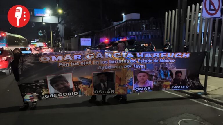 Familiares de jóvenes desaparecidos en Mazatlán mantienen protestas