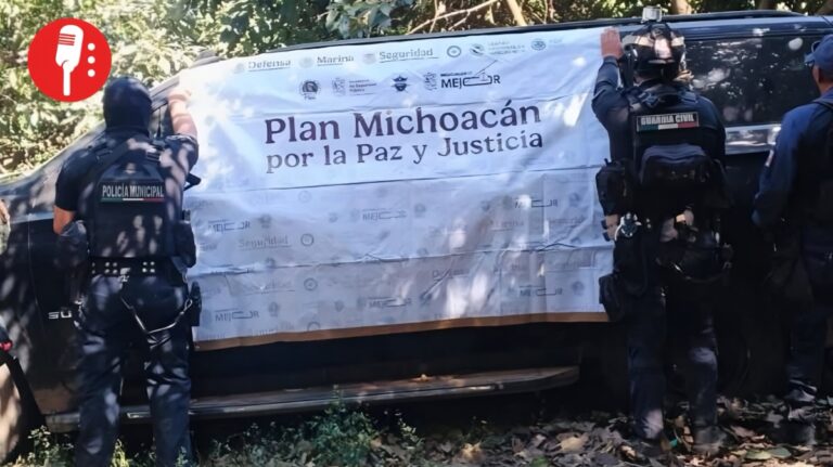 Aseguran camioneta con droga y equipo táctico en Tlazazalca