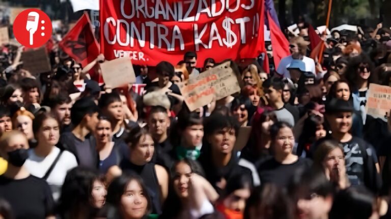 Estudiantes chilenos protestan contra recortes en educación