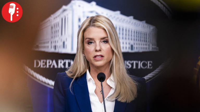 Pam Bondi: del ascenso impulsado por Trump a una efímera gestión marcada por la polémica