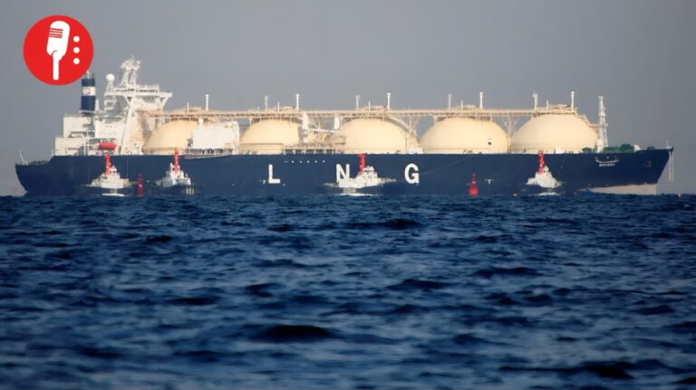 Superpetrolero iraní desafía el bloqueo de EUA cruzando Ormuz