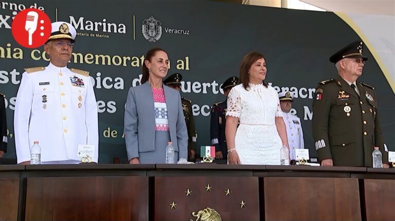 México honra a sus marinos en Veracruz