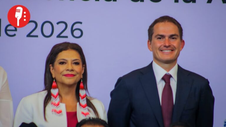 La Jefa de Gobierno, Clara Brugada encabezó la toma de protesta del nuevo presidente del AALMAC
