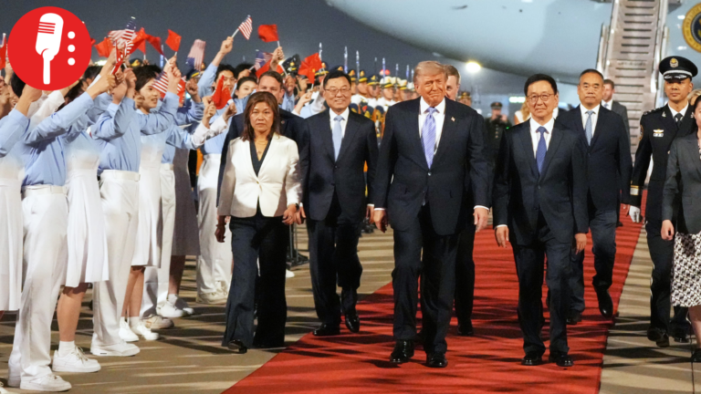 Trump llega a Pekín en medio de tensiones comerciales con China