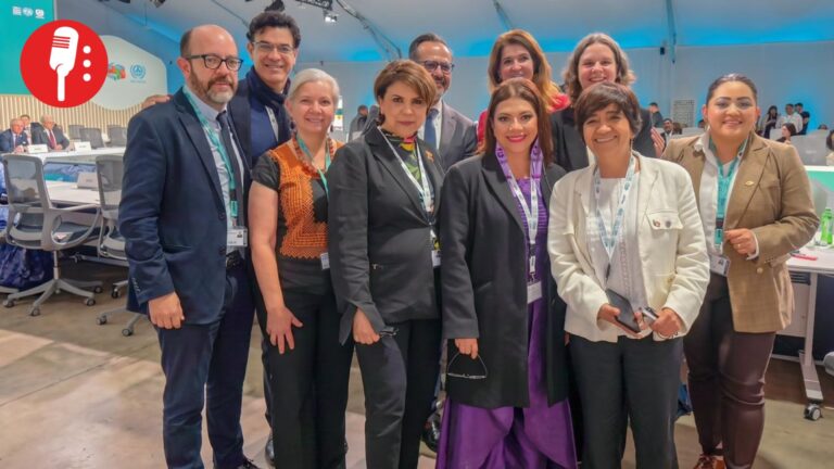 Desde el Foro Urbano Mundial en Azerbaiyán, Clara Brugada presume la visión feminista de la CDMX