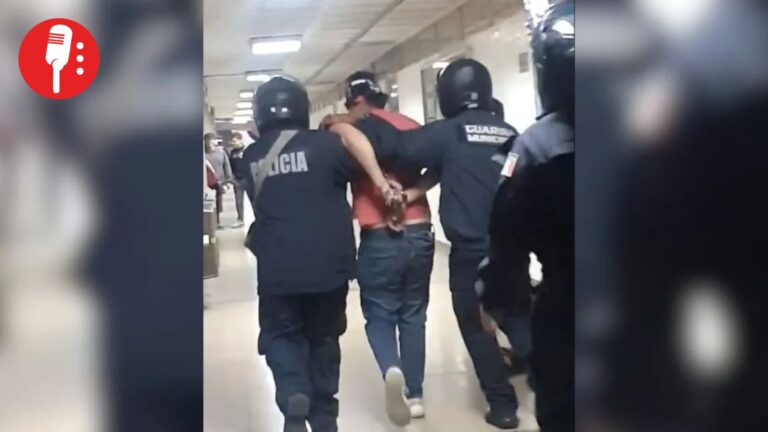 Policías ingresan a FES Acatlán; estudiantes acusan violación a la autonomía
