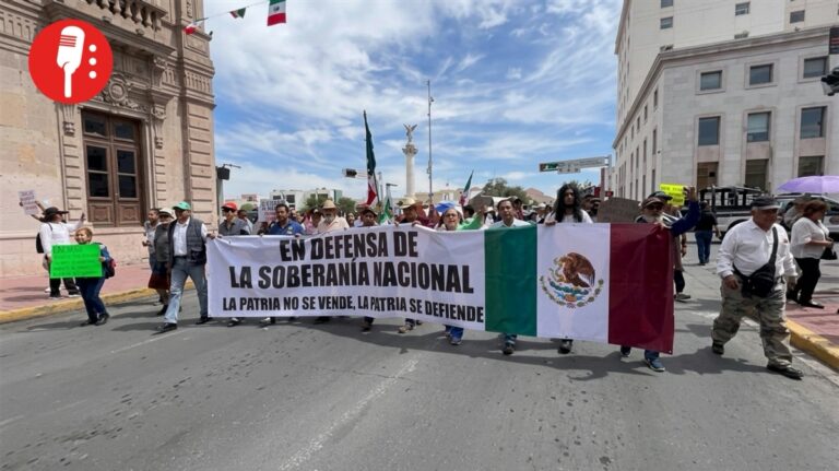 Protestan en Chihuahua contra Maru Campos