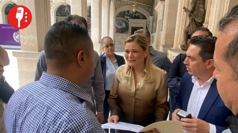 Citatorio a Maru Campos por colaboración con la CIA