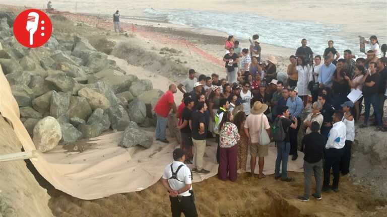 Pobladores de Punta de Mita marchan contra la privatización de sus playas