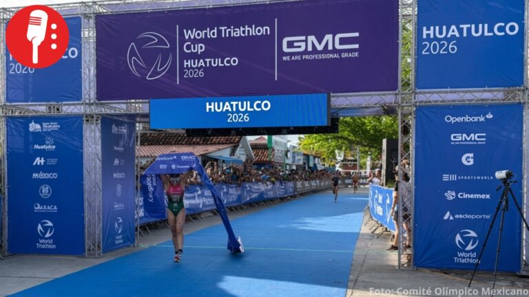 Ana María Torres conquista medalla de oro en Copa del Mundo de Triatlón