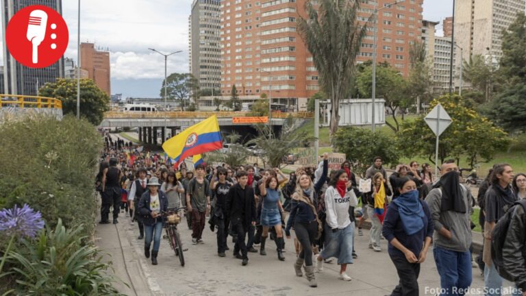 Colombia se levanta: miles marchan contra fraude y amenaza de la ultraderecha