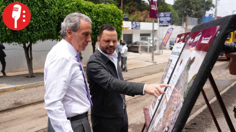 Rehabilitan vialidades con Tren Capitalino de pavimentación en Puebla capital