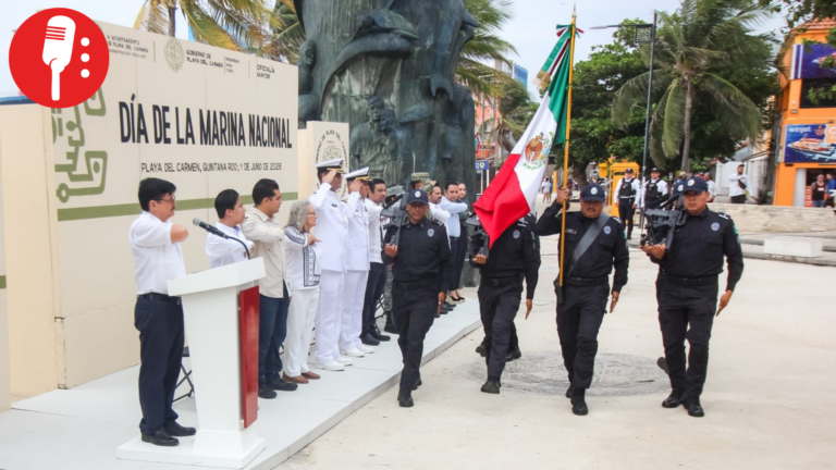 Playa del Carmen conmemora Día de la Marina Nacional