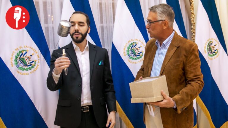 La televisora de Salinas Pliego se desvive por Bukele: convierte informe oficial en propaganda
