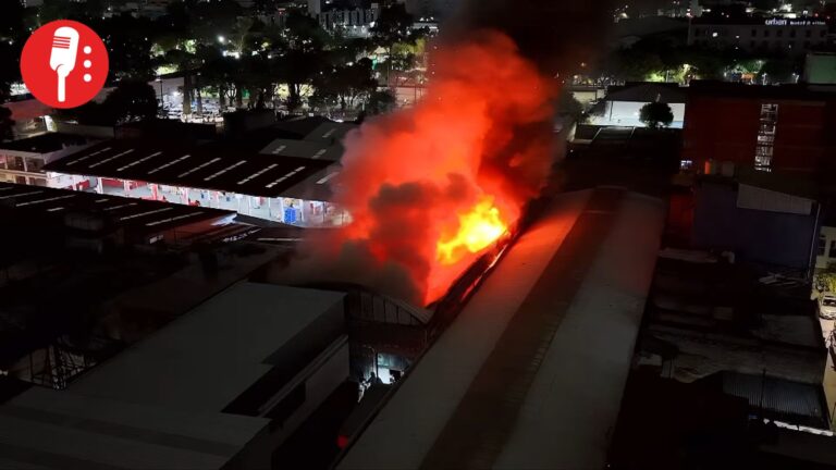 Incendio frente al Mercado de Jamaica moviliza a cientos de rescatistas; ya fue controlado