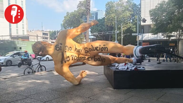 Exigen respeto a la educación, pero destruyen Gigantes del Fútbol, un trabajo de estudiantes