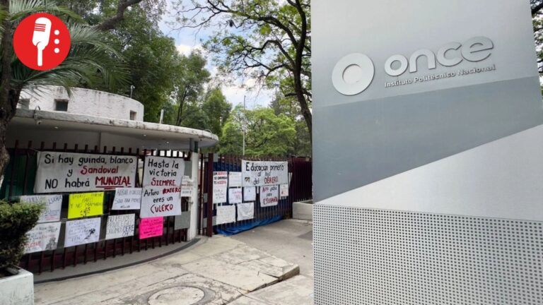 Estudiantes del IPN mantienen tomado Canal Once; exigen intervención de la FGR