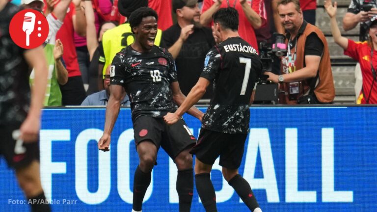 Canadá aplasta 6-0 a Qatar y se acerca a los octavos de final