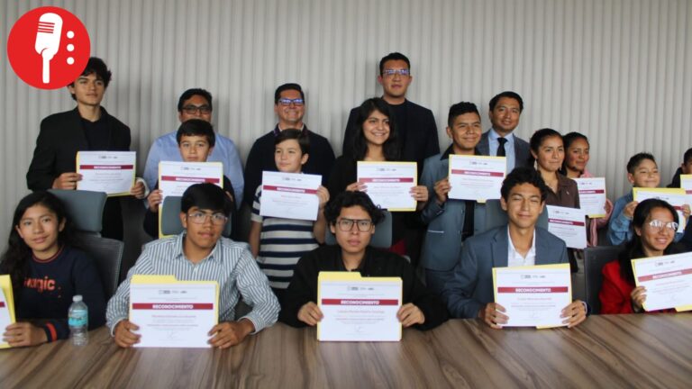 Jóvenes poblanos representarán a México en olimpiada internacional de matemáticas en Singapur