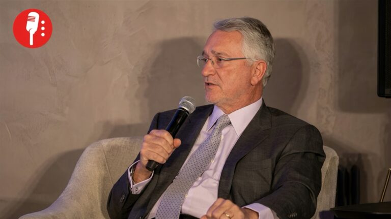 Ricardo Salinas Pliego llamó “monos” a personas pobres; desata ola de indignación