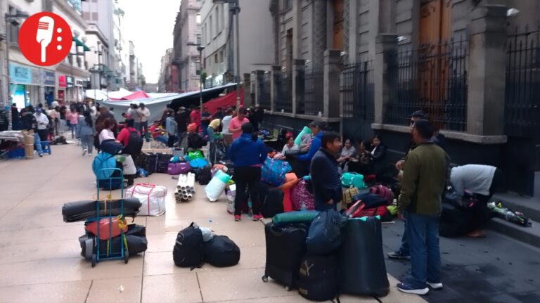 La CNTE levanta campamento y anuncia regreso el lunes