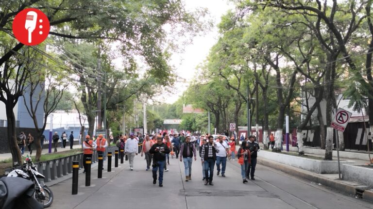 Gobierno capitalino acompaña marcha por el 55 aniversario del Halconazo