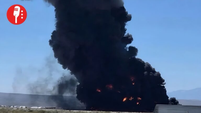 Cae bombardero B-52 en base militar de California