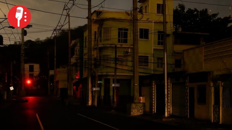 Explosión deja sin luz a cientos de personas en Ecuador